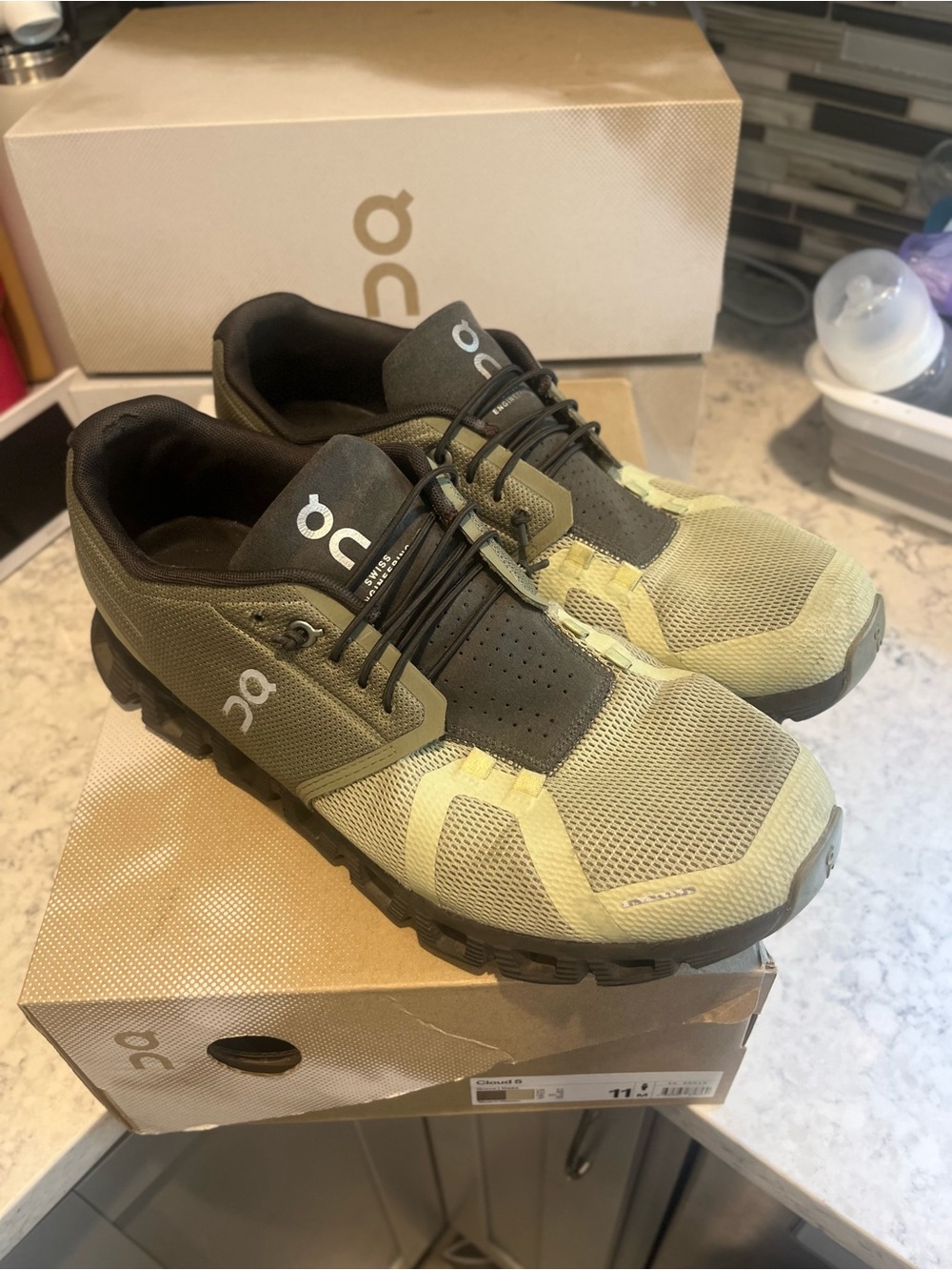 On Running Men’s Cloud 5 Size 11 Grove/Haze in Color Pre-Loved Condition - Picture 9 of 16